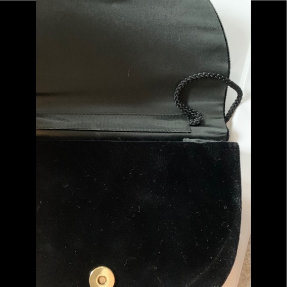 Velvet Clutch - Black w Faux Pearl - Picture 2 of 4